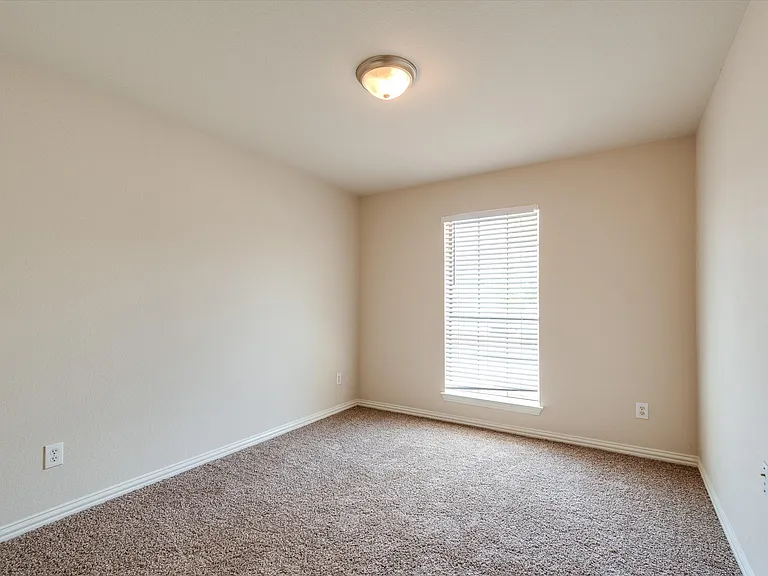 121 Cliff Heights Cir — Photo 15