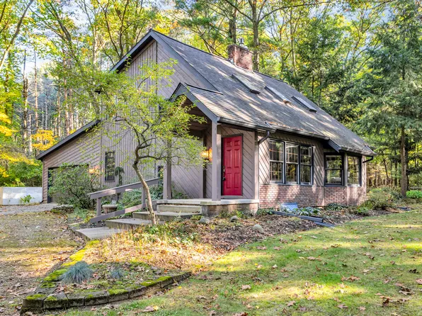 4471 Springbrook Rd, Jackson, MI 49201