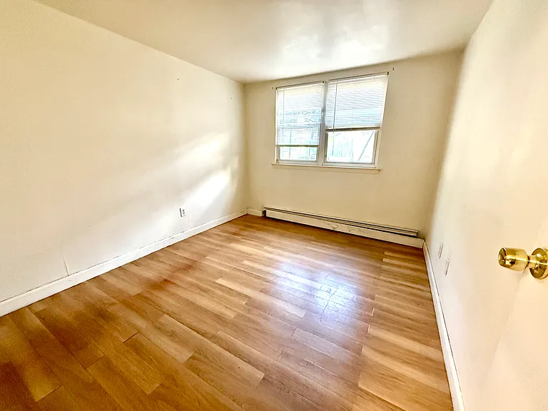 32 President St #1 — Photo 5