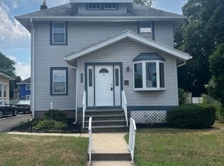 25 Marinus St, Rochelle Park, NJ 07662