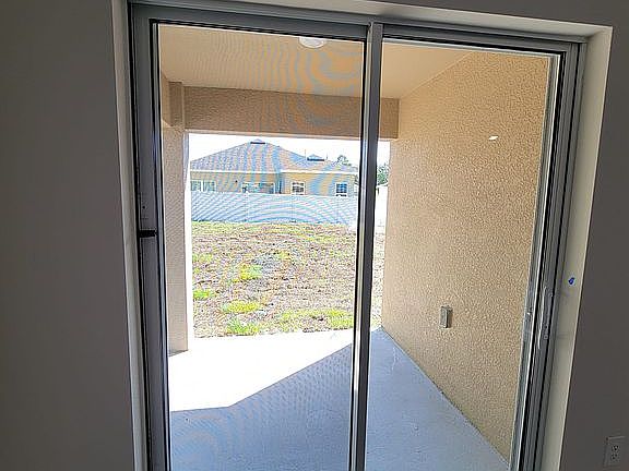 2nd image of 392 Aster Ct W