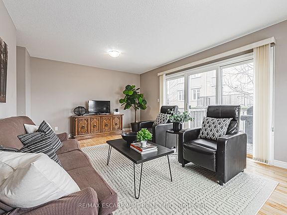 5th image of 361 Arkell Rd #1