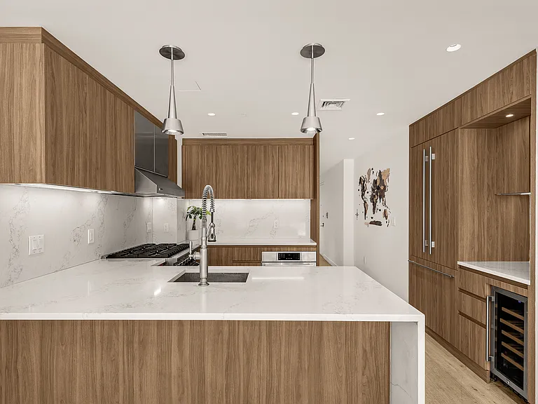 324 E 93rd St #101 — Photo 3