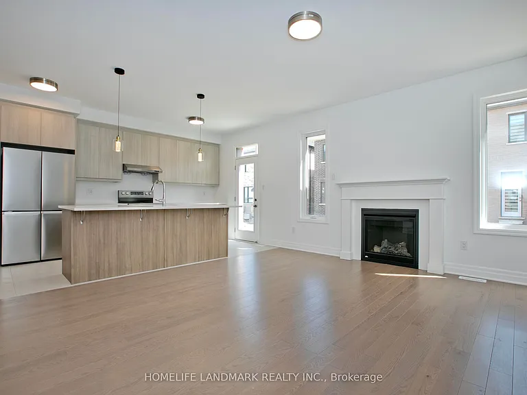 49 Brock Meadow Cres — Photo 5