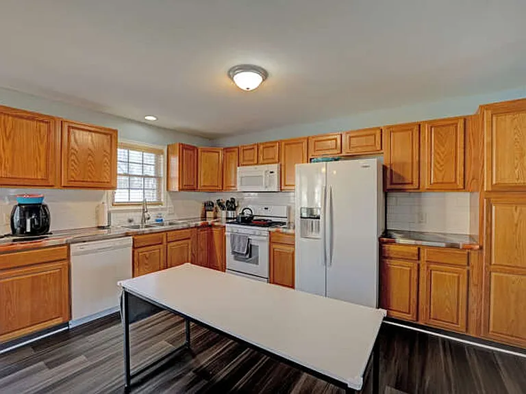 110 Fox Dale Rd — Photo 27