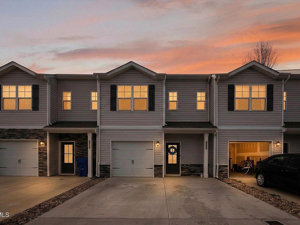 1st image of 1028 Saylors Pl