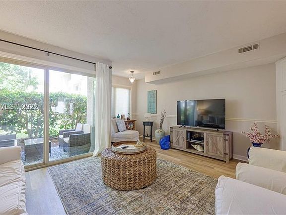 5th image of 24 Deallyon Ave APT 6