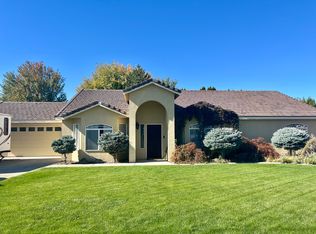 2601 Ficus Dr, West Richland, WA 99353
