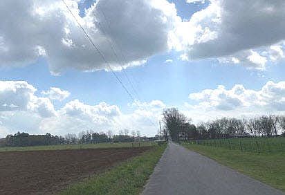 2nd image of 26571 State Line Rd