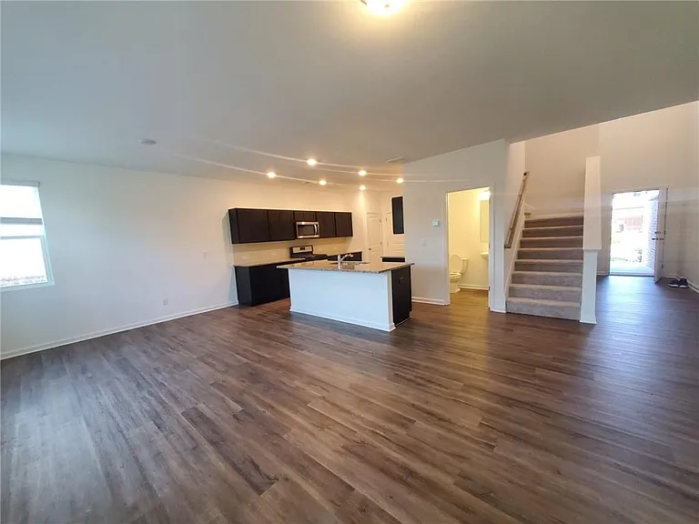 5745 Thornton Dr — Photo 13