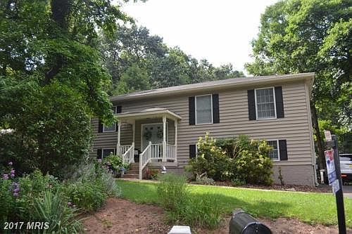 1st image of 4394 Lakewood Dr