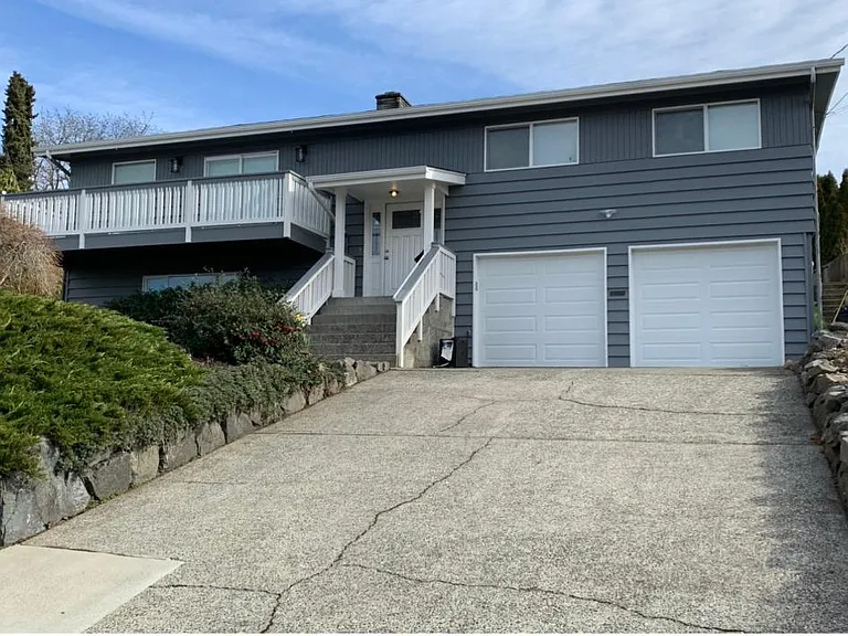 1333 N Heatherwood W — Photo 2