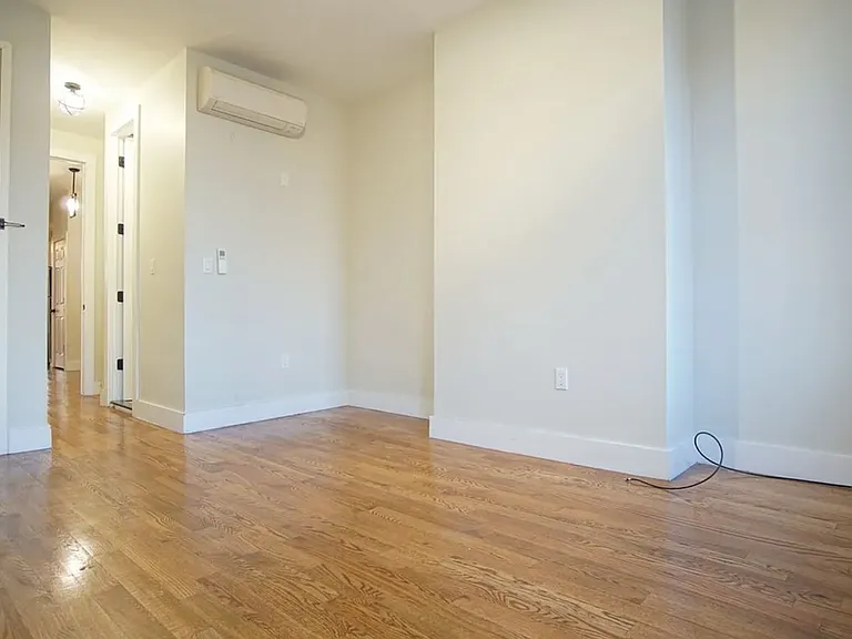 1817 Bleecker St #1L — Photo 6