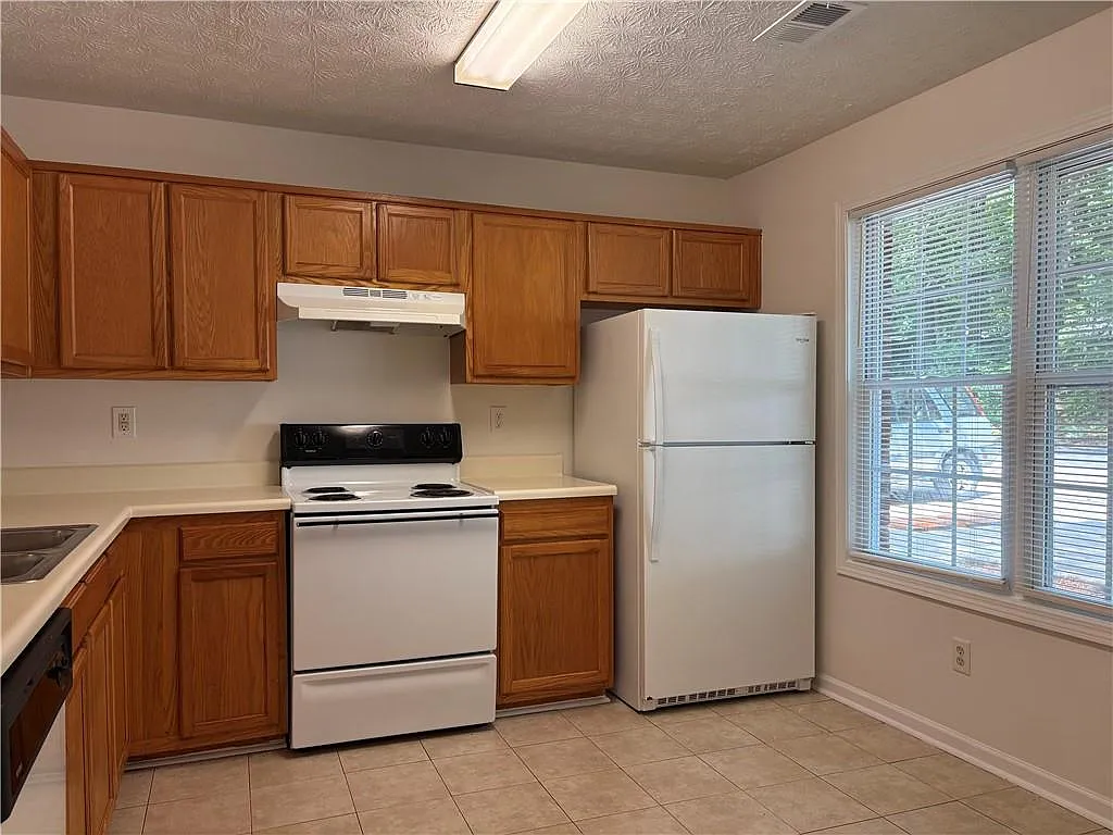 2 bed, 2.5 bath, 1184 sqft, $1,695 — Photo 4