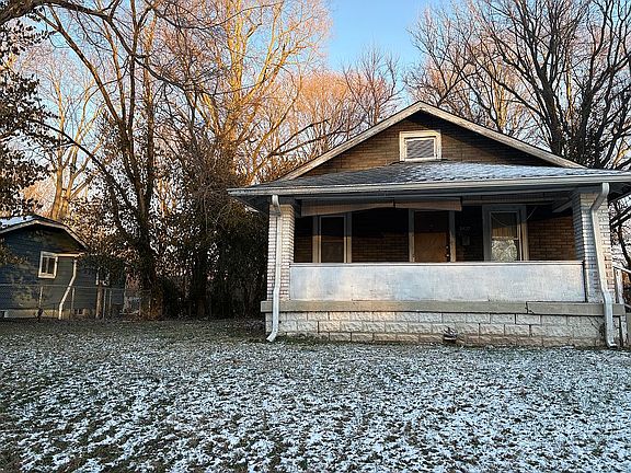 3rd image of 3702 N Caroline Ave