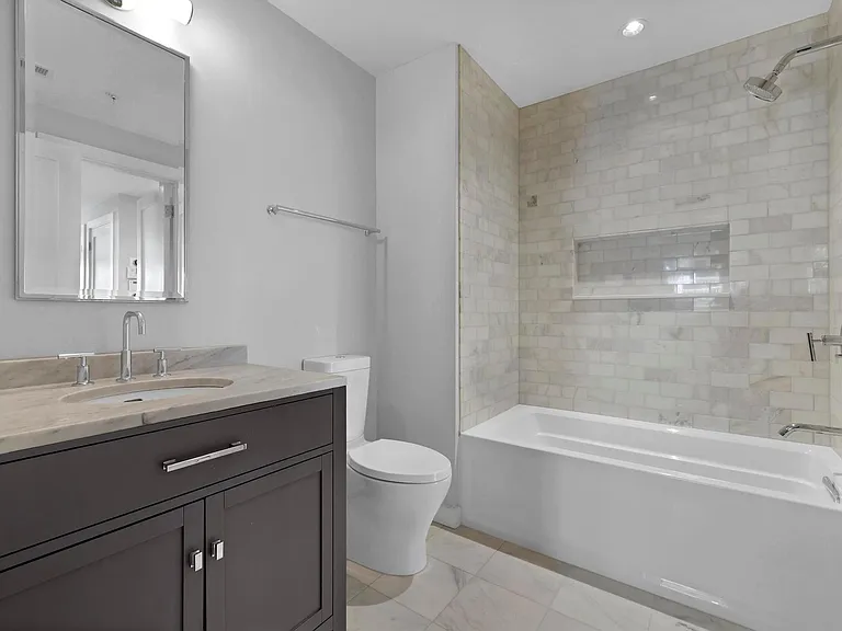 2225 California St NW #302 — Photo 14