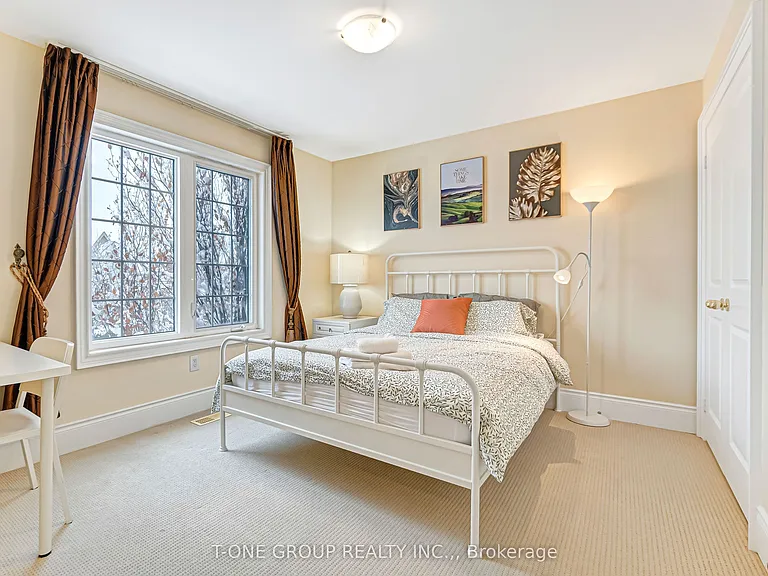 261 Angus Glen Blvd — Photo 18