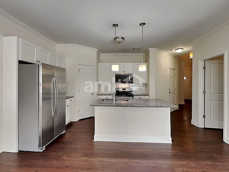 2750 Freemont St — Photo 3
