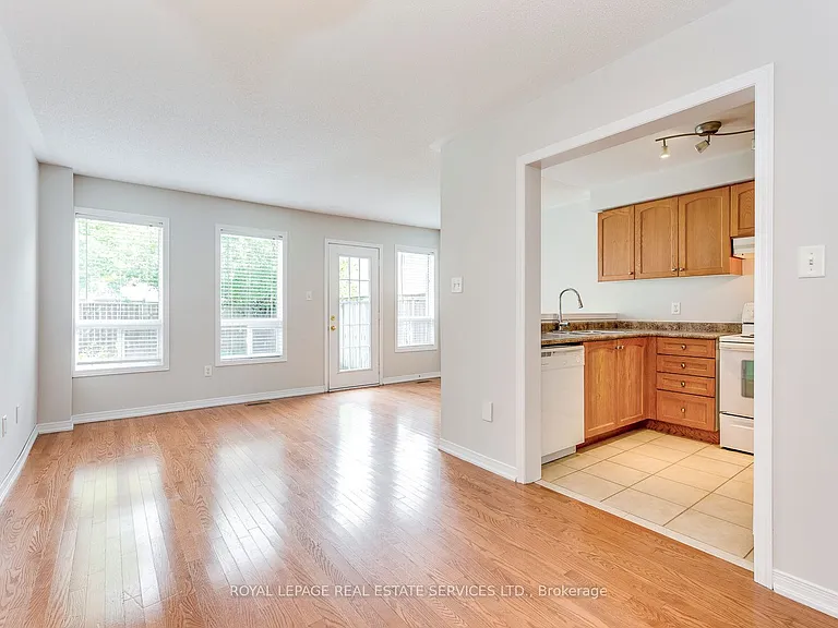 1835 McCoy Ave — Photo 6