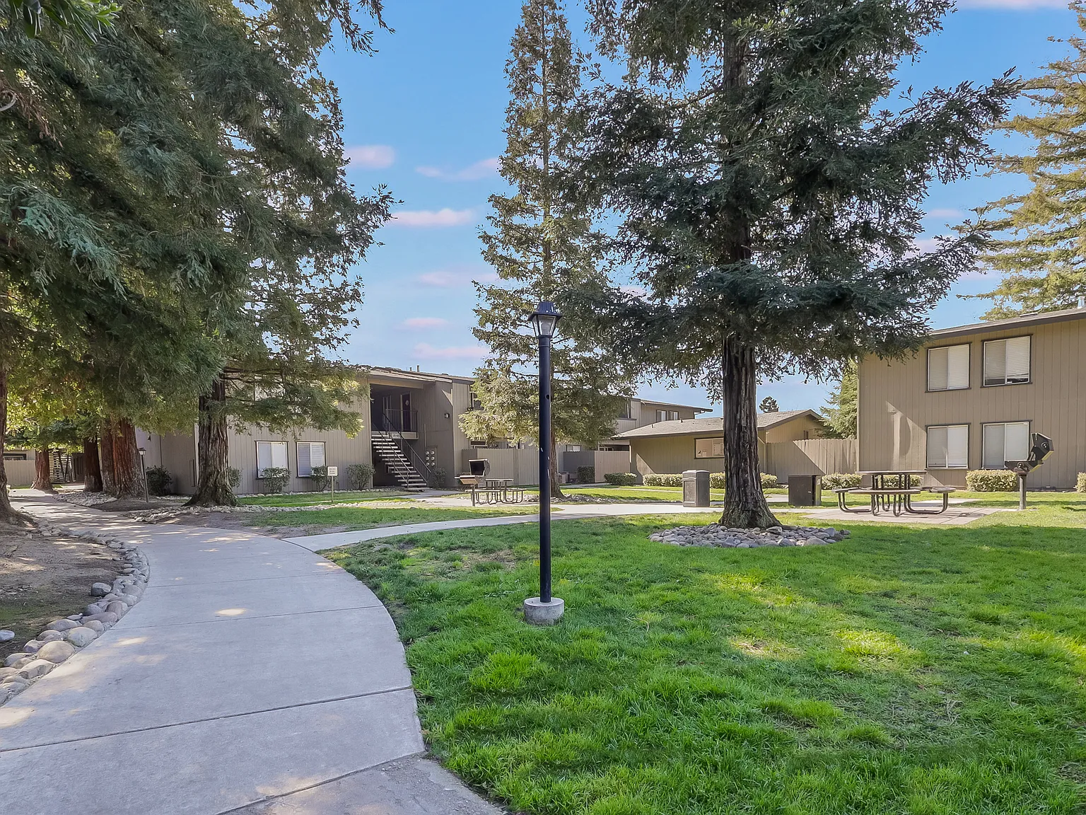 Northwood Apartments — Photo 2