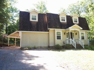 1055 Motlow Creek Rd, Campobello, SC 29322