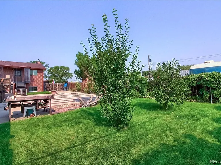 7242 Cherry St — Photo 20