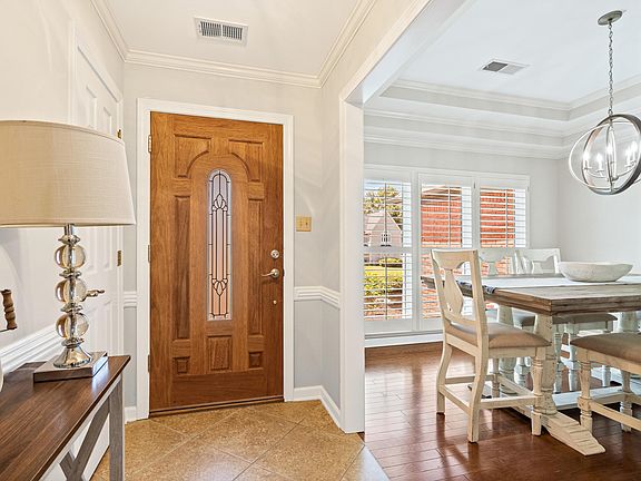5th image of 304 Spring Mill Rd