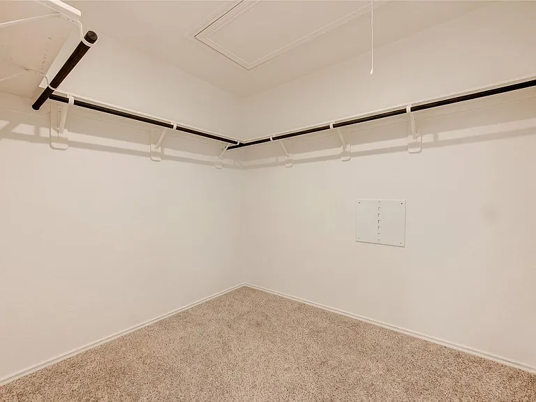4306 Zeke Estates Ln — Photo 33