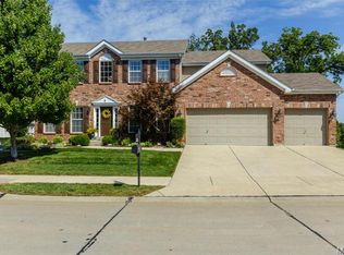 1369 Kiefer Bluffs Dr, Ballwin, MO 63021