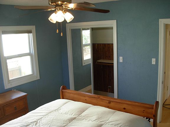 rear bedroom