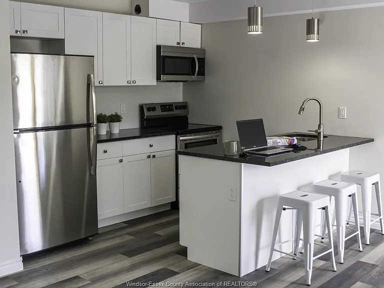717 Saint Antoine St #3 — Photo 9