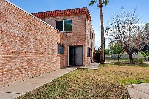 6656 E Calle La Paz #C Photo 1