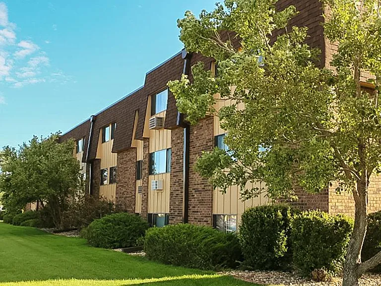Foxhill Apartments — Photo 8