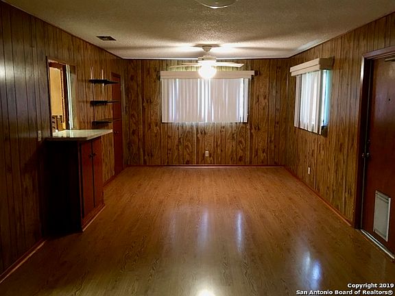 5th image of 4626 Winlock Dr