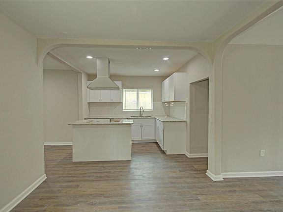 5th image of 5406 Bataan Rd
