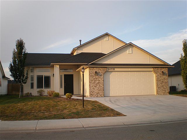 1st image of 11735 N Huckleberry Dr