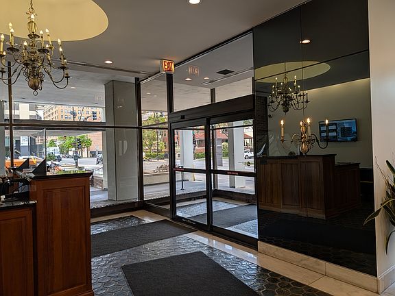 2nd image of 6171 N Sheridan Rd APT 1408