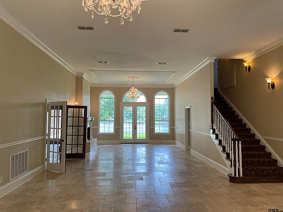 4th image of 217 Dolores Dr