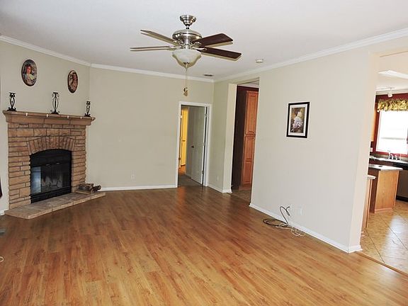 3rd image of 292 Bolen Dr
