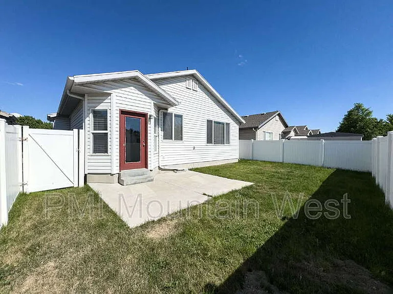 243 N Caleb Dr — Photo 25