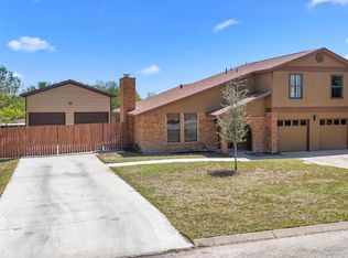 104 Tomahawk Trl, Del Rio, TX 78840