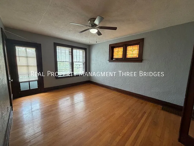 6516A Morganford Rd — Photo 2