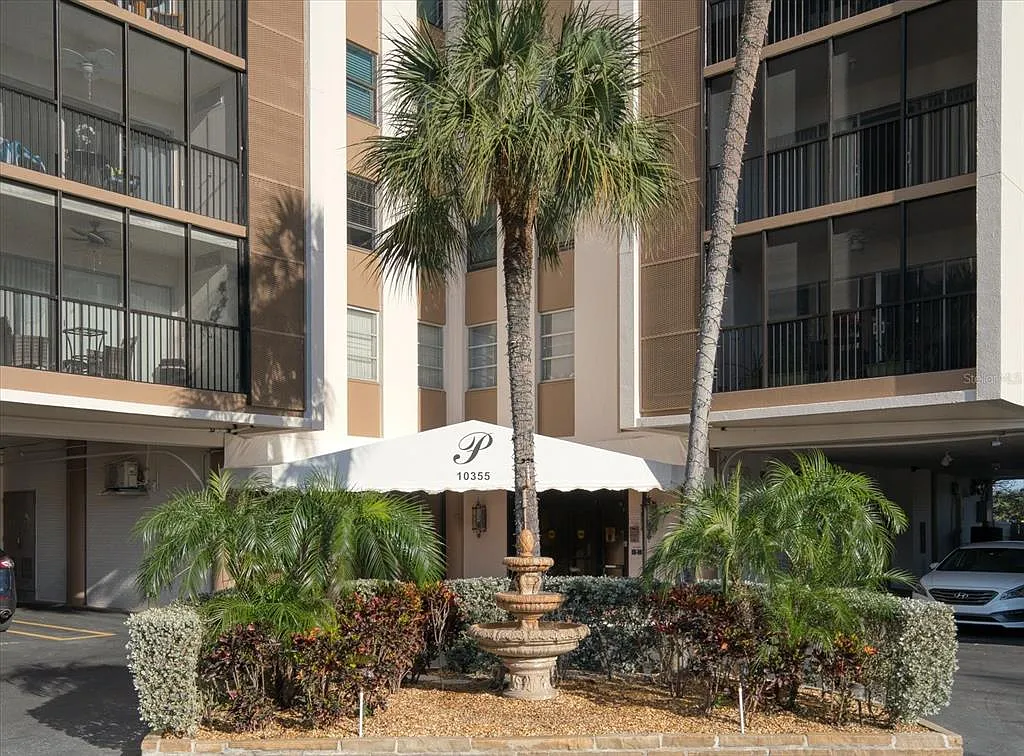 Building Photo - 10355 Paradise Blvd #612