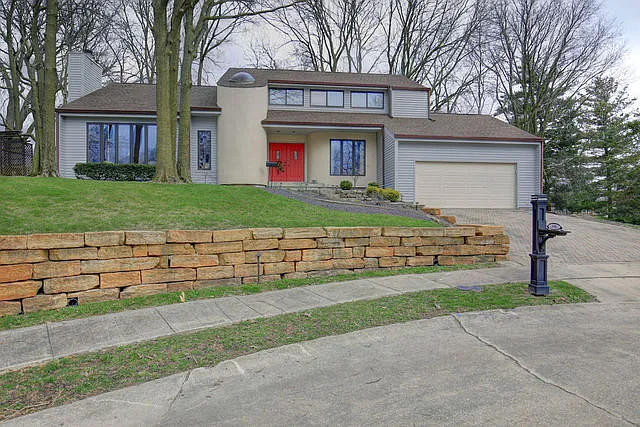 306 Woodland Dr photo 1
