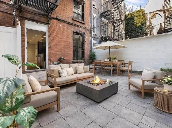 438 West 52nd Street image 1 of 8