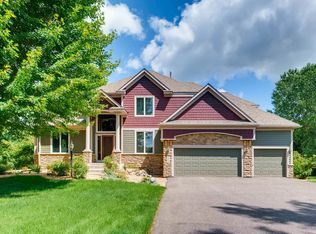 921 Jewel Ave N, Lake Elmo, MN 55042