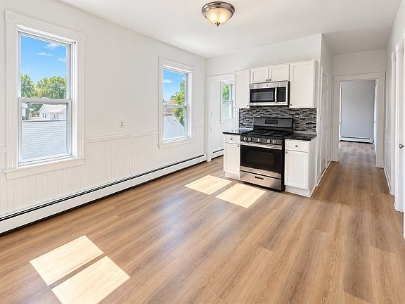 5th image of 74 Sutton St #3