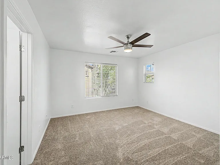 2879 N Claire Dr — Photo 21