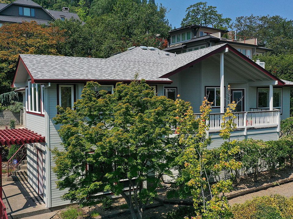 1st image of 155 Scenic Dr