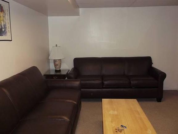 Gorgeous REC Room !
Air conditioned
Leather furnishing 
Your own laundry room/ free machines 
Large storage room 
Another fridge to keep your drinks cold !